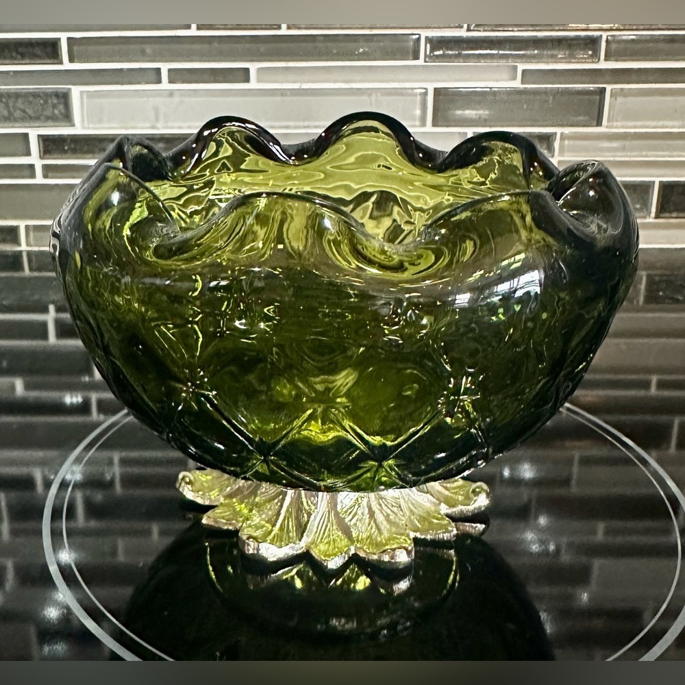 VTG Indiana Glass Diamond Point Footed Avacado Bowl w/Metal Leaf Base - Picture 3 of 9
